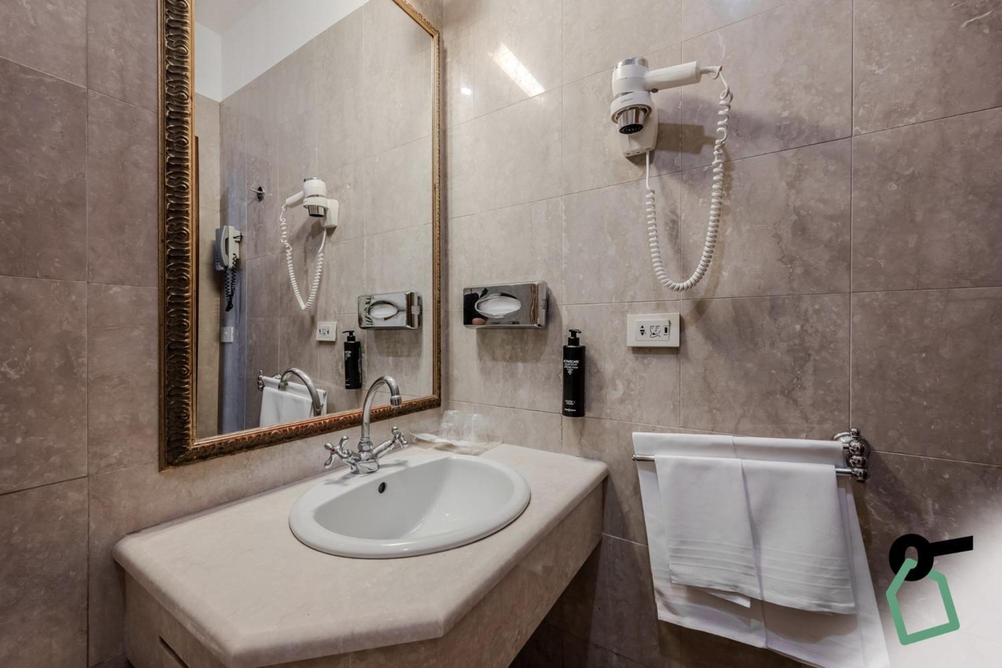 Hotiday Room Collection - Venezia Santa Lucia ภายนอก รูปภาพ