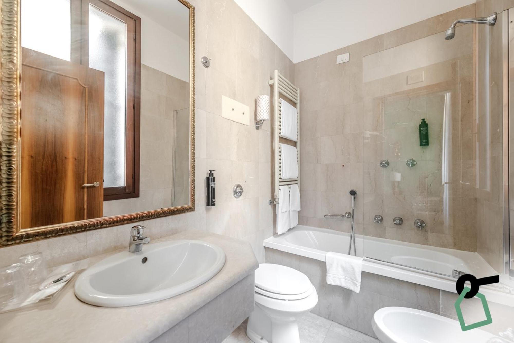 Hotiday Room Collection - Venezia Santa Lucia ภายนอก รูปภาพ